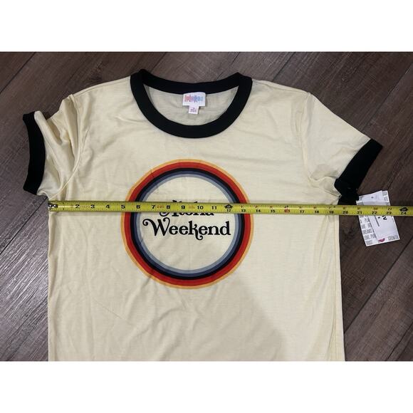 LuLaRoe Aloha Weekend Liv Small Graphic T Shirt Tropical Hawaiian S NEW! - Picture 3 of 4